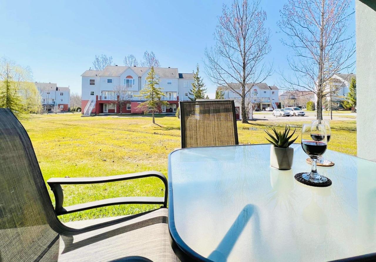 Superbe Condo Plage-Memphremagog Ngoại thất bức ảnh