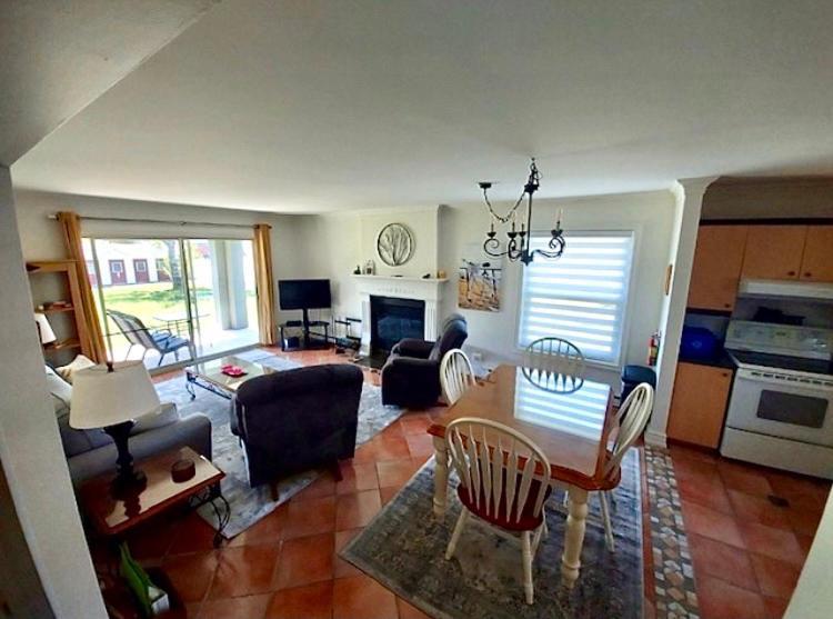 Superbe Condo Plage-Memphremagog Ngoại thất bức ảnh