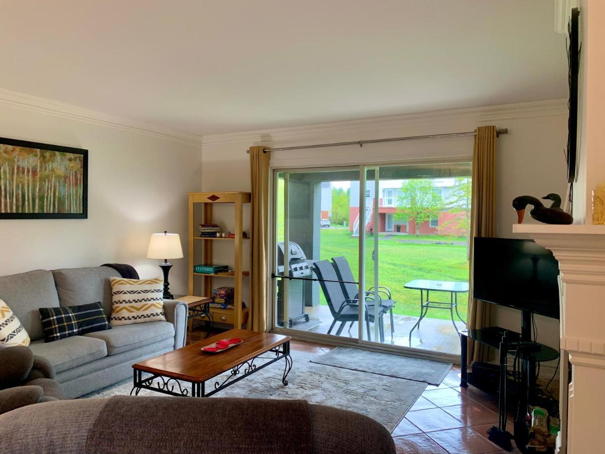 Superbe Condo Plage-Memphremagog Ngoại thất bức ảnh