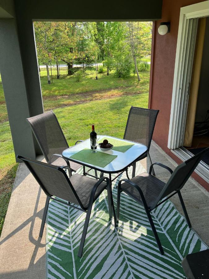 Superbe Condo Plage-Memphremagog Ngoại thất bức ảnh